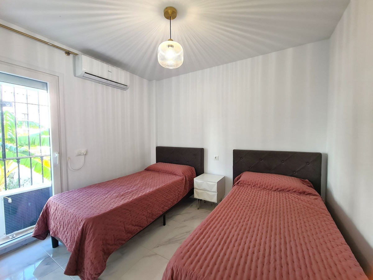 Te koop Middle Floor Apartment Costa Del Sol San Luis De Sabinillas € 320.000,-