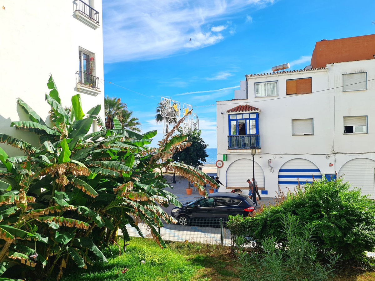 Te koop Middle Floor Apartment Costa Del Sol San Luis De Sabinillas € 320.000,-