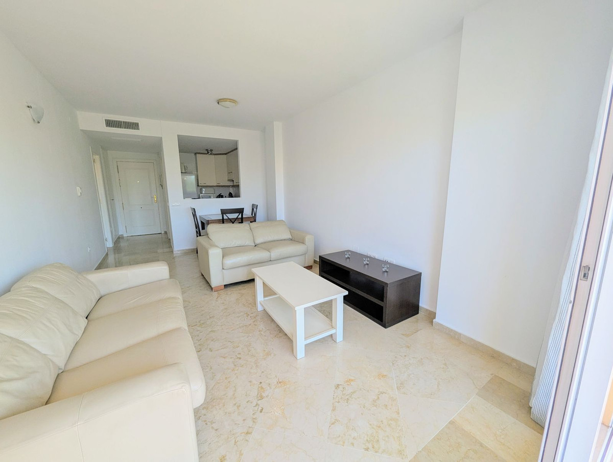 Te koop Middle Floor Apartment Costa Del Sol Calahonda € 239.000,-
