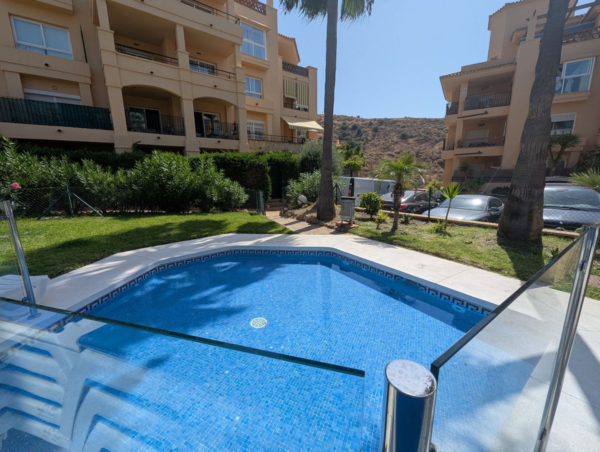 Te koop Middle Floor Apartment Costa Del Sol Calahonda € 239.000,-