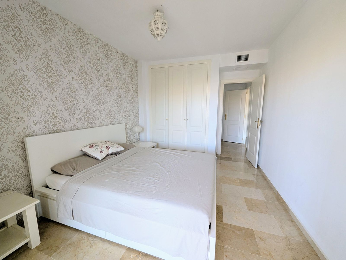 Te koop Middle Floor Apartment Costa Del Sol Calahonda € 239.000,-