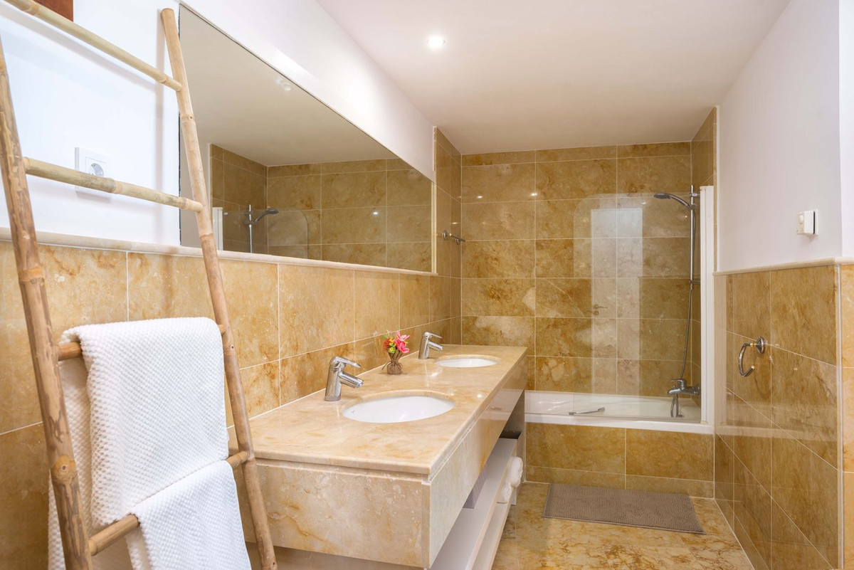 Te koop Gelijkvloers appartement Costa Del Sol Altos De Los Monteros € 699.000,-