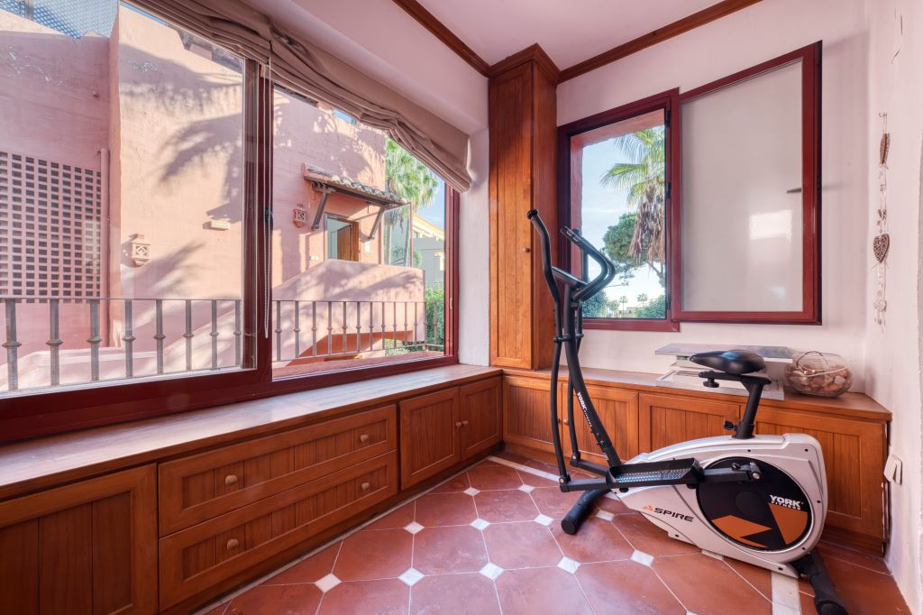 Te koop Middle Floor Apartment Costa Del Sol Marbella € 649.000,-