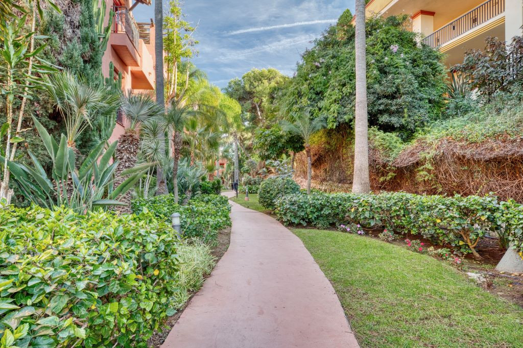 Te koop Middle Floor Apartment Costa Del Sol Marbella € 649.000,-