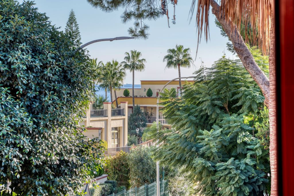 Te koop Middle Floor Apartment Costa Del Sol Marbella € 649.000,-