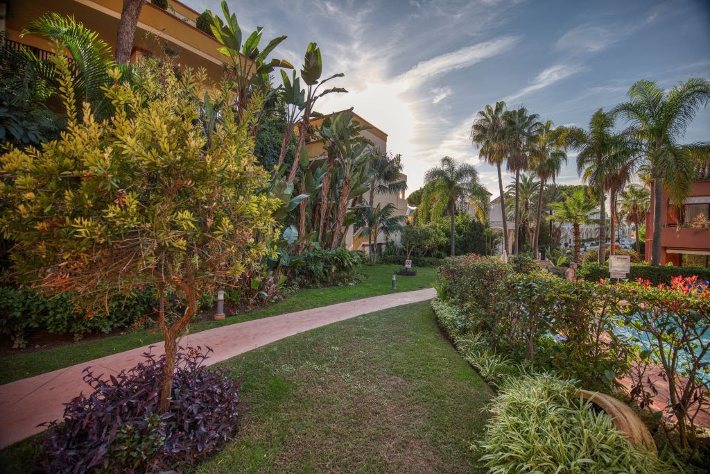 Te koop Middle Floor Apartment Costa Del Sol Marbella € 649.000,-
