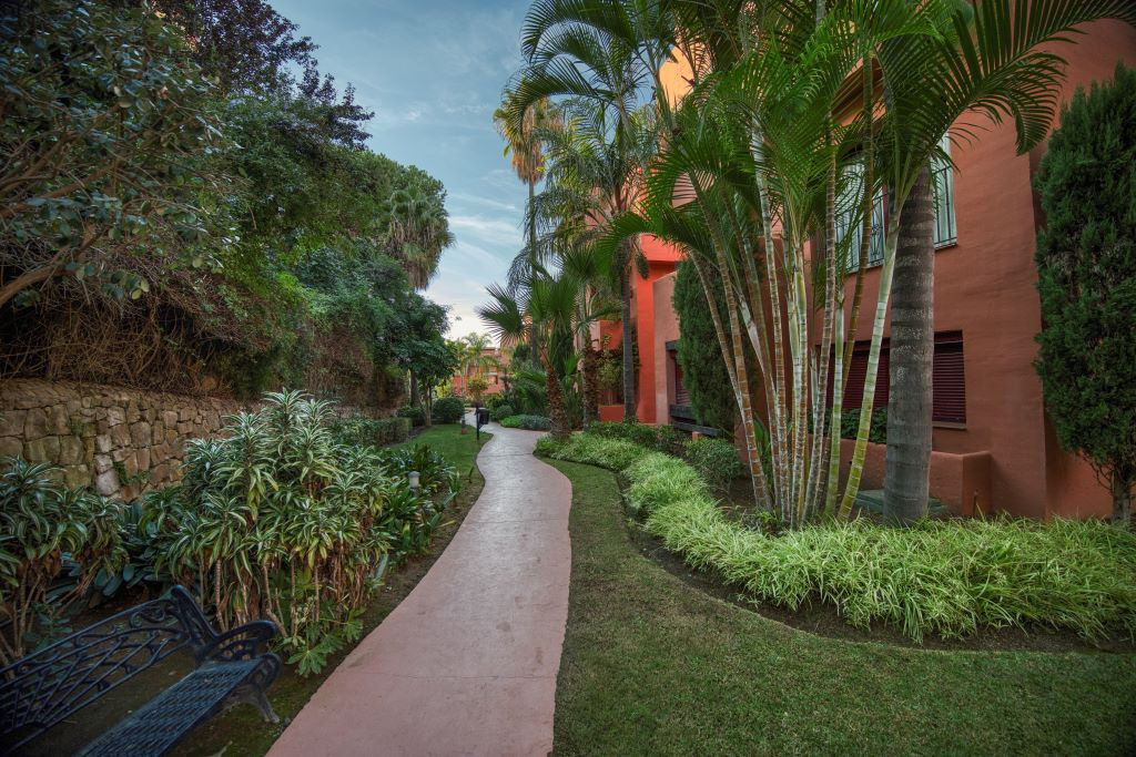 Te koop Middle Floor Apartment Costa Del Sol Marbella € 649.000,-