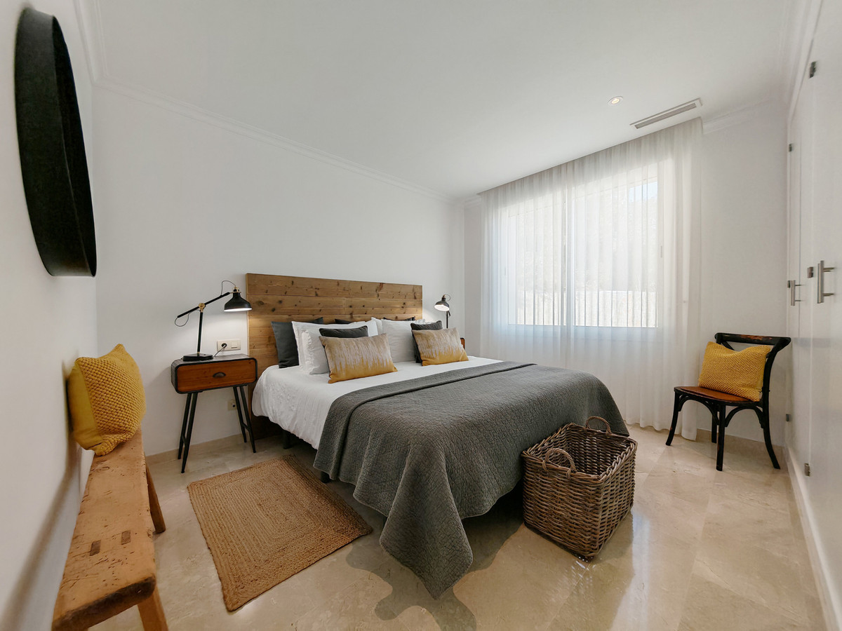 Te koop Middle Floor Apartment Costa Del Sol La Mairena € 530.000,-