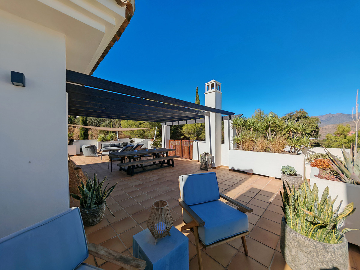 Te koop Middle Floor Apartment Costa Del Sol La Mairena € 530.000,-