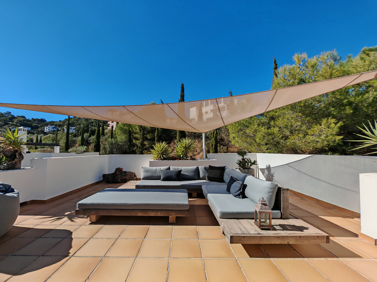 Te koop Middle Floor Apartment Costa Del Sol La Mairena € 530.000,-