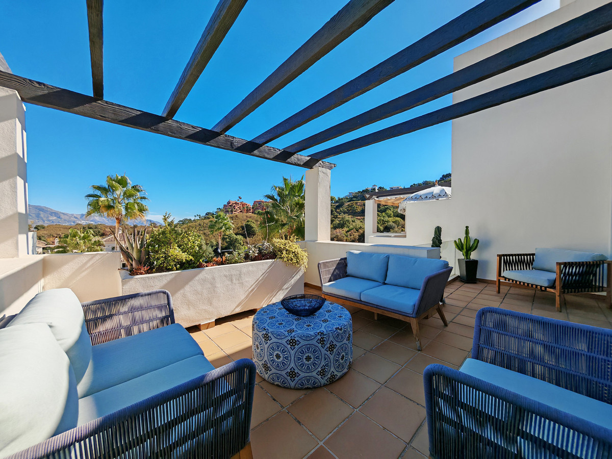 Te koop Middle Floor Apartment Costa Del Sol La Mairena € 530.000,-