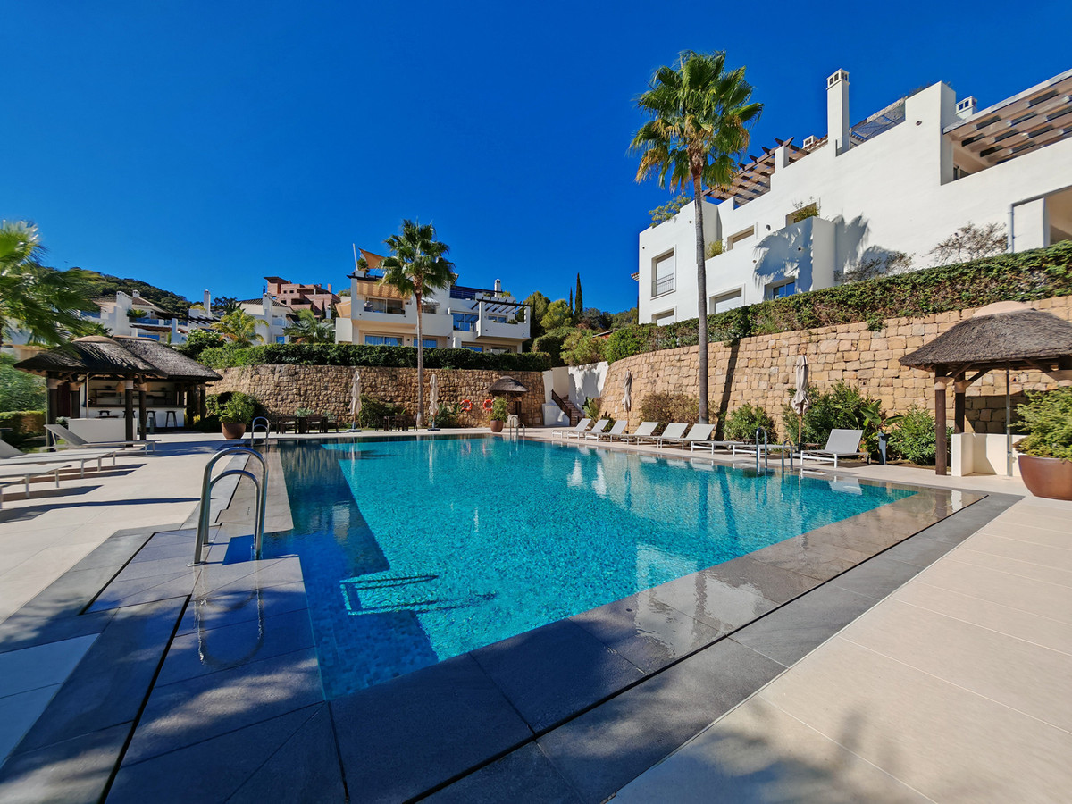 Te koop Middle Floor Apartment Costa Del Sol La Mairena € 530.000,-