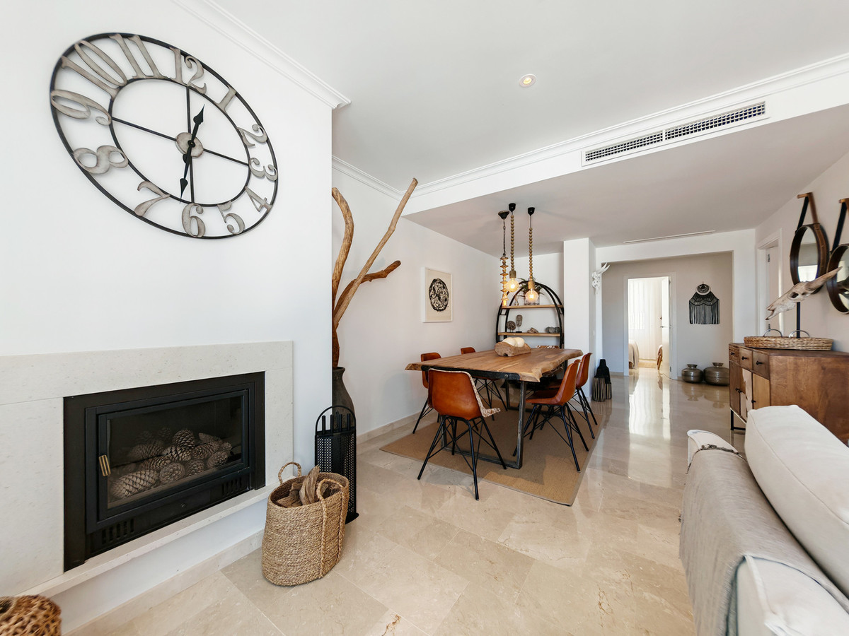 Te koop Middle Floor Apartment Costa Del Sol La Mairena € 530.000,-