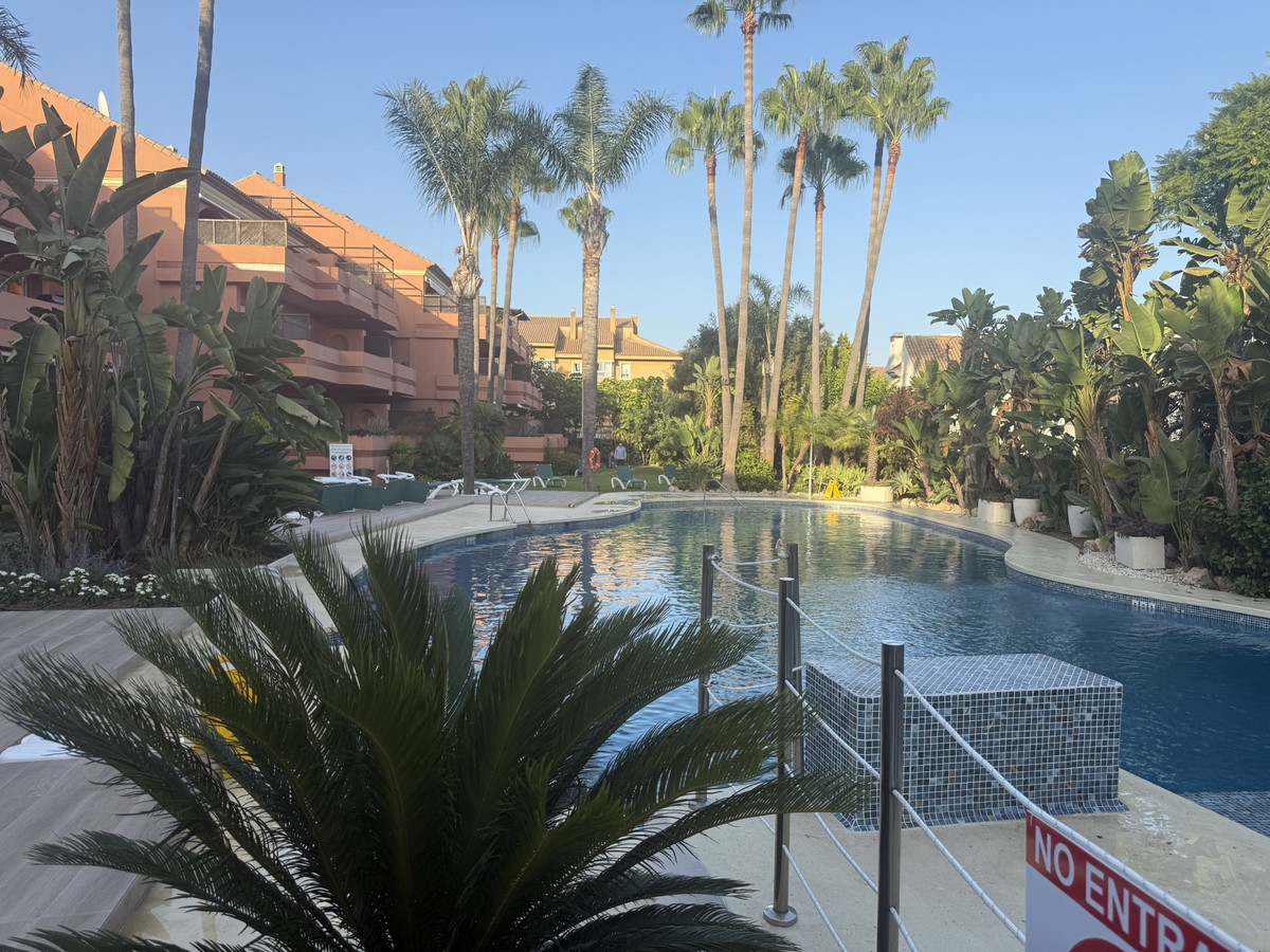 Te koop Middle Floor Apartment Costa Del Sol Puerto Banús € 790.000,-