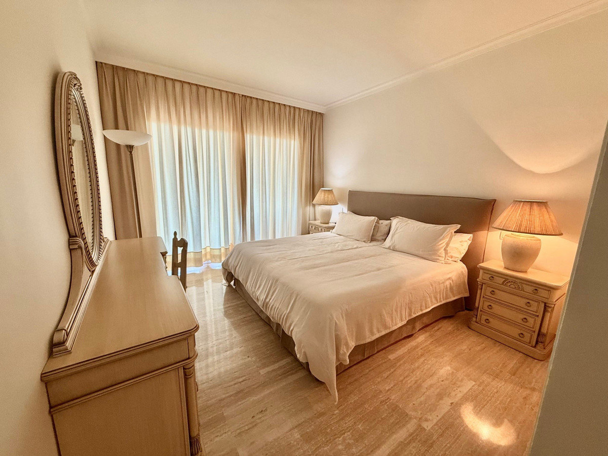 Te koop Middle Floor Apartment Costa Del Sol Puerto Banús € 790.000,-