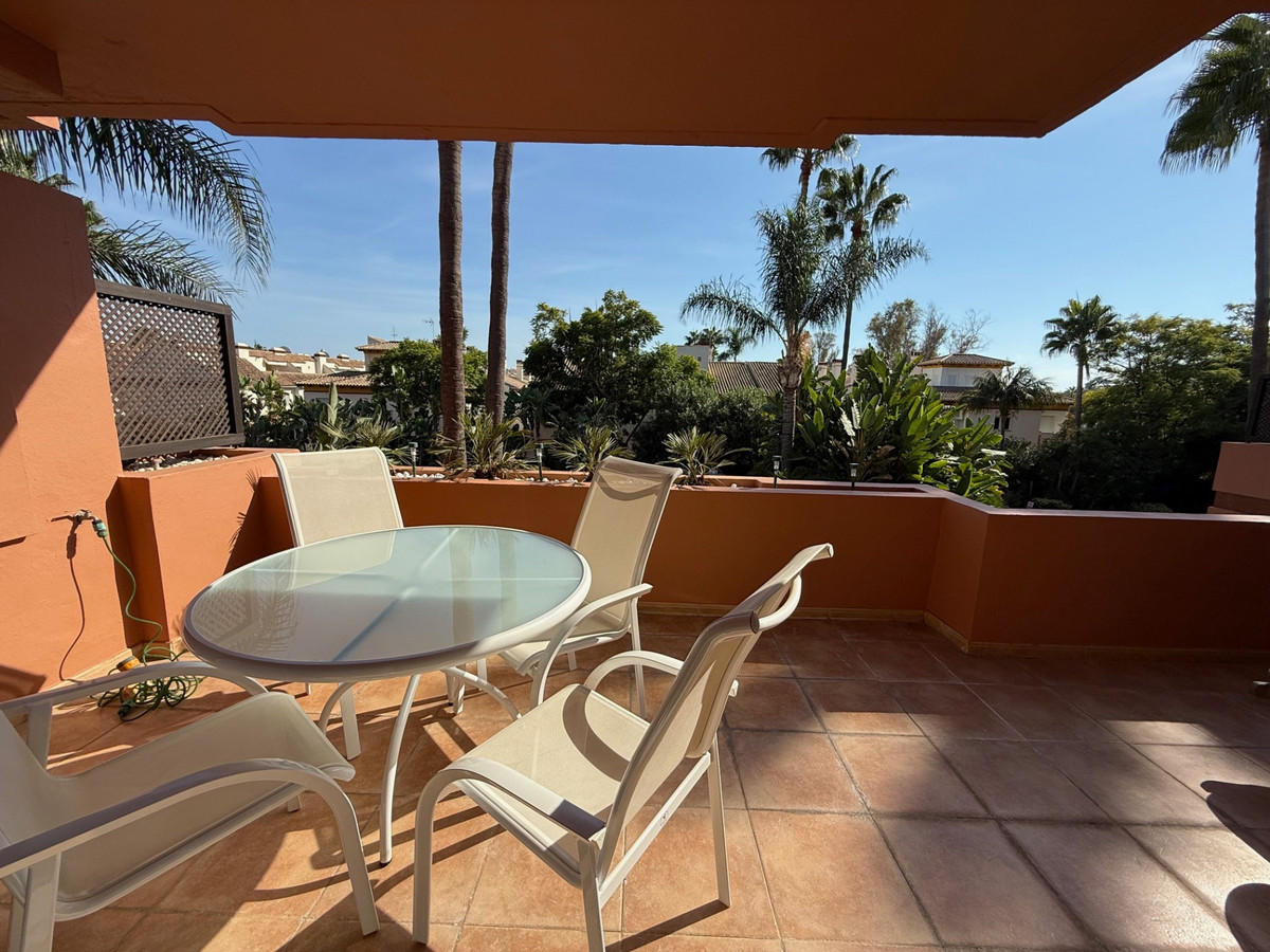Te koop Middle Floor Apartment Costa Del Sol Puerto Banús € 790.000,-