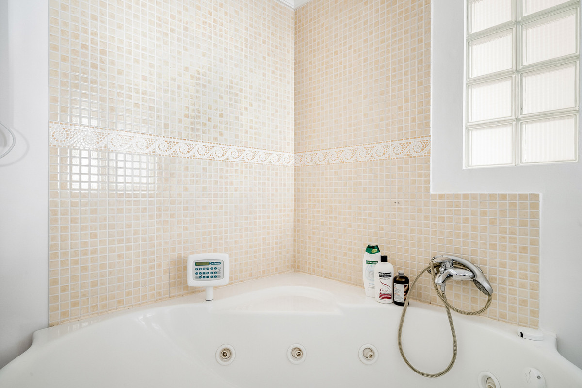 Te koop Middle Floor Apartment Costa Del Sol Nueva Andalucía € 499.000,-