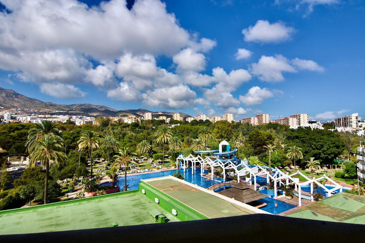 Te koop Middle Floor Apartment Costa Del Sol Benalmadena Costa € 280.000,-