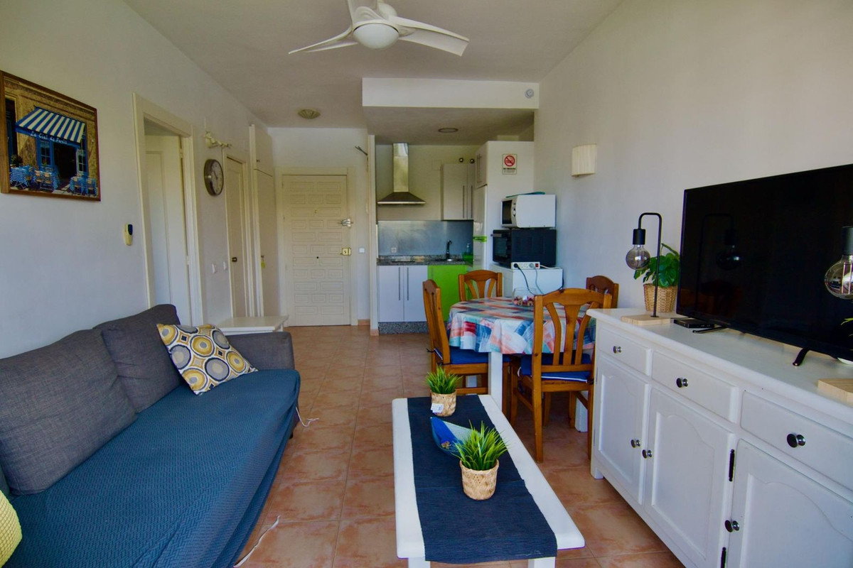 Te koop Middle Floor Apartment Costa Del Sol Benalmadena Costa € 280.000,-