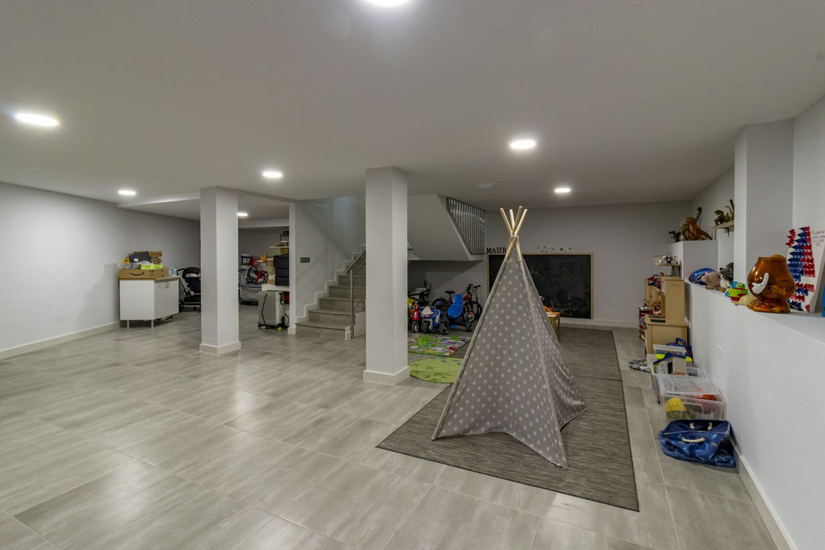 Te koop Half vrijstaand huis Costa Del Sol San Pedro De Alcántara € 950.000,-