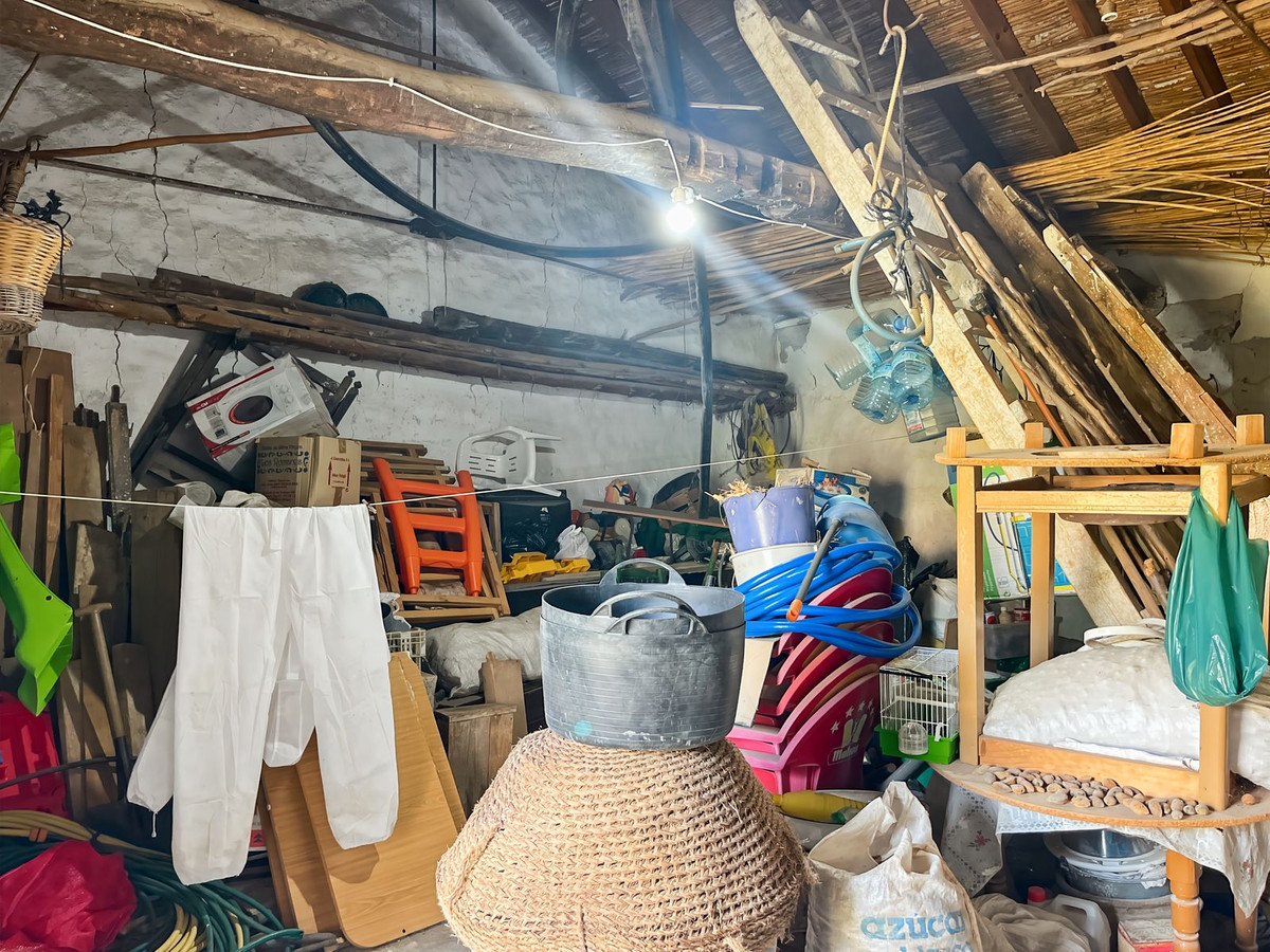 Te koop Finca - Cortijo Costa Del Sol Comares € 288.000,-