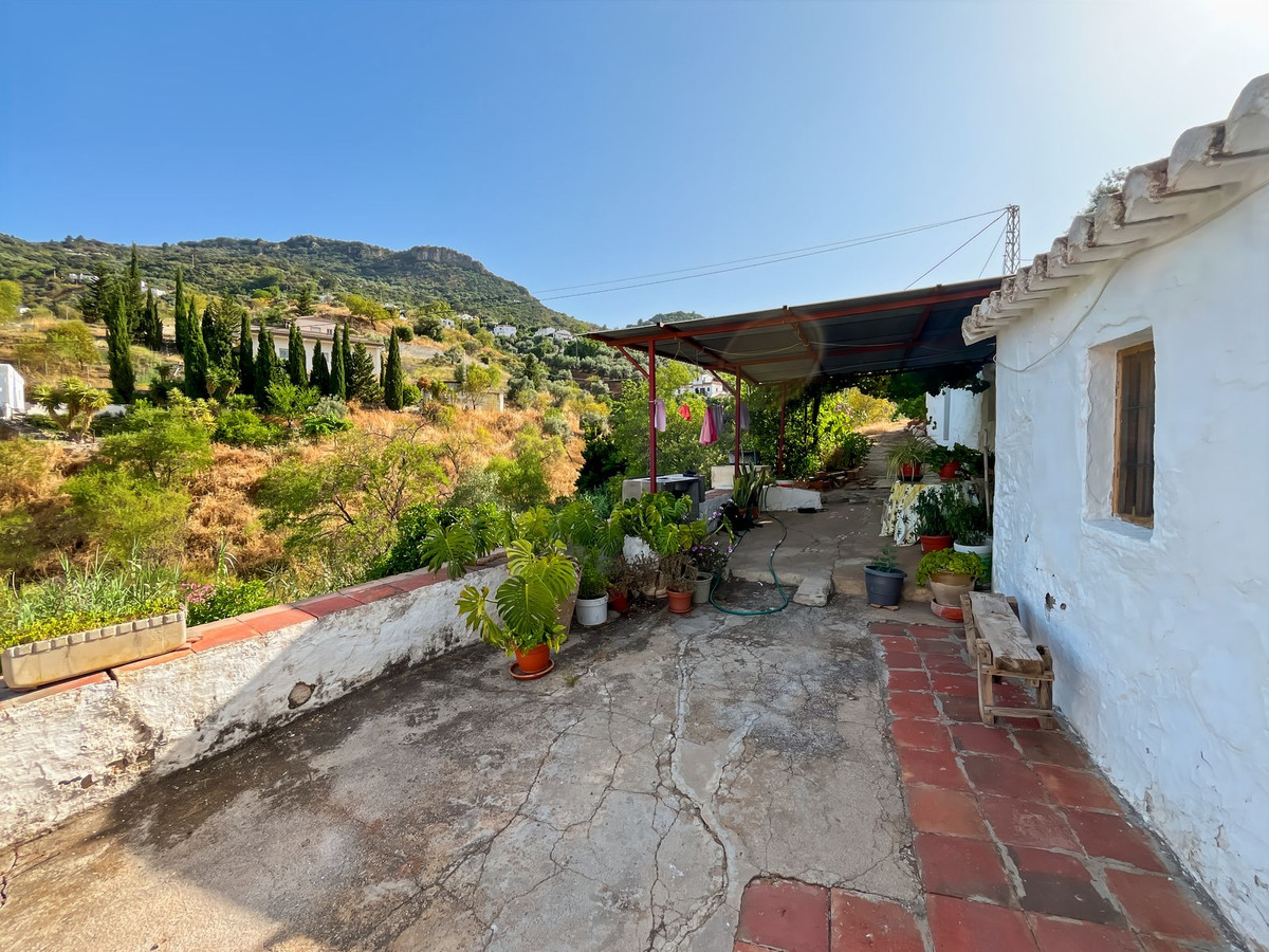 Te koop Finca - Cortijo Costa Del Sol Comares € 288.000,-
