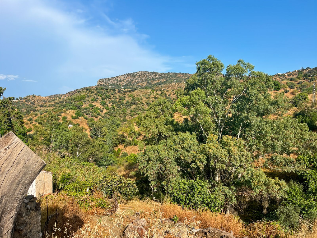 Te koop Finca - Cortijo Costa Del Sol Comares € 288.000,-