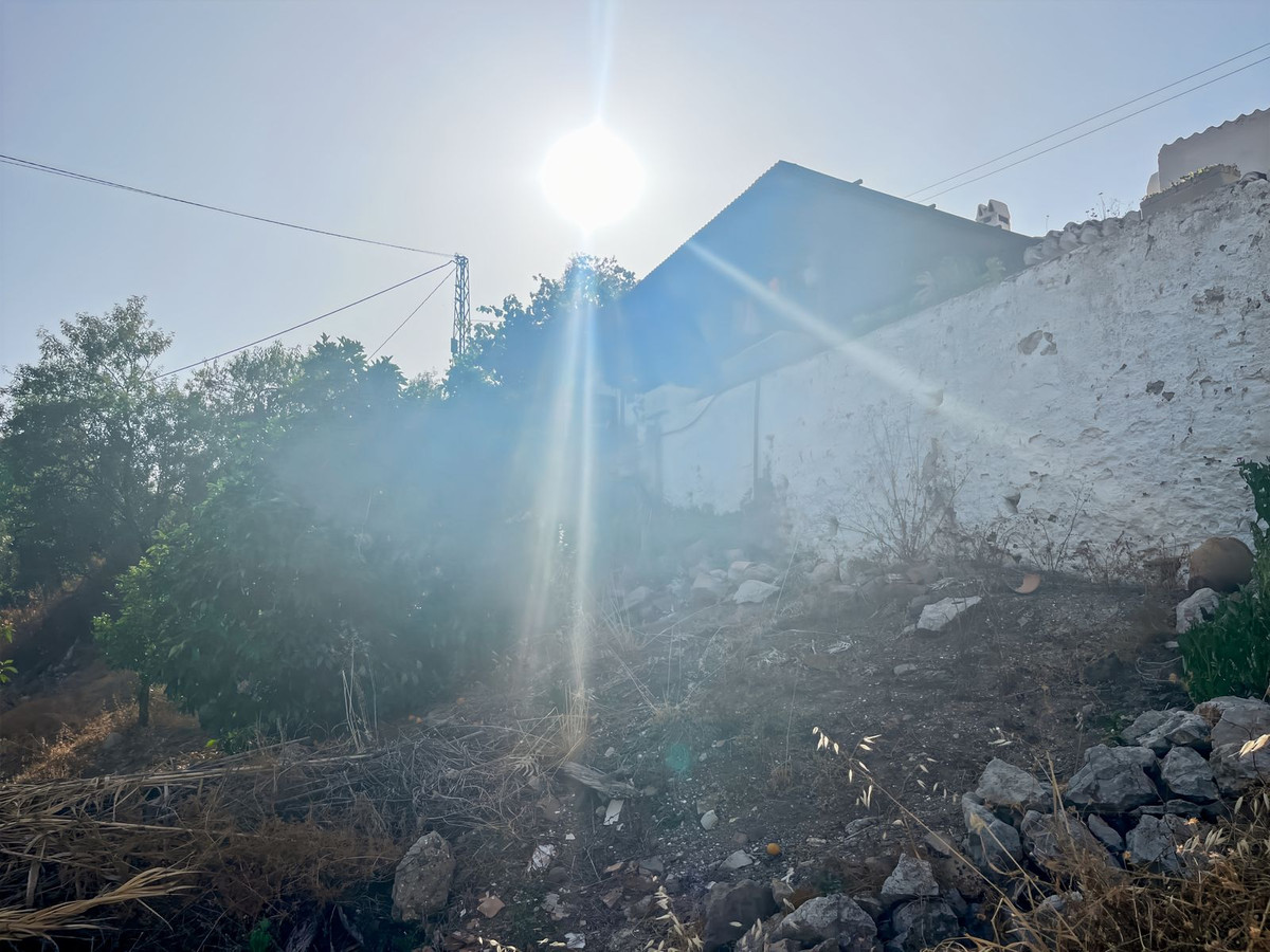 Te koop Finca - Cortijo Costa Del Sol Comares € 288.000,-