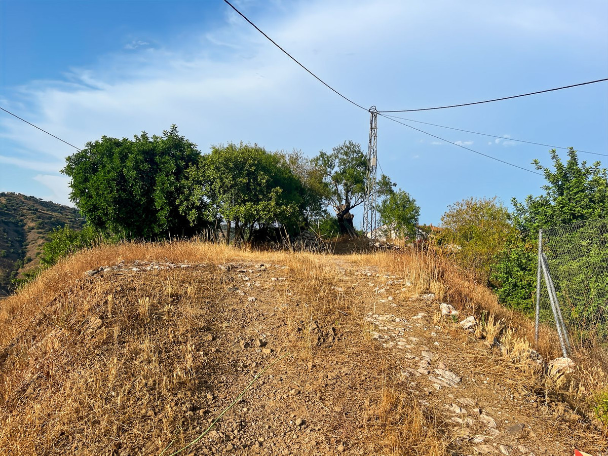 Te koop Finca - Cortijo Costa Del Sol Comares € 288.000,-