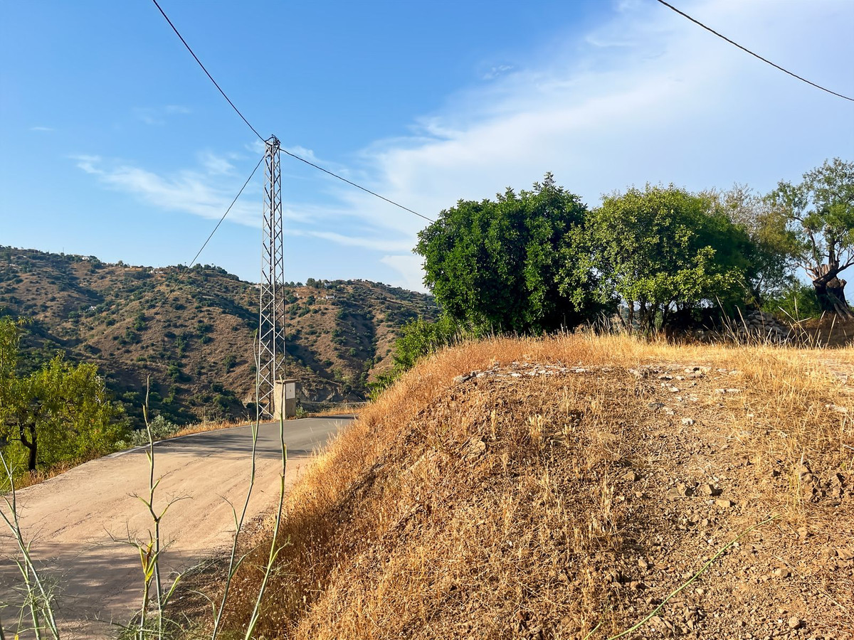 Te koop Finca - Cortijo Costa Del Sol Comares € 288.000,-