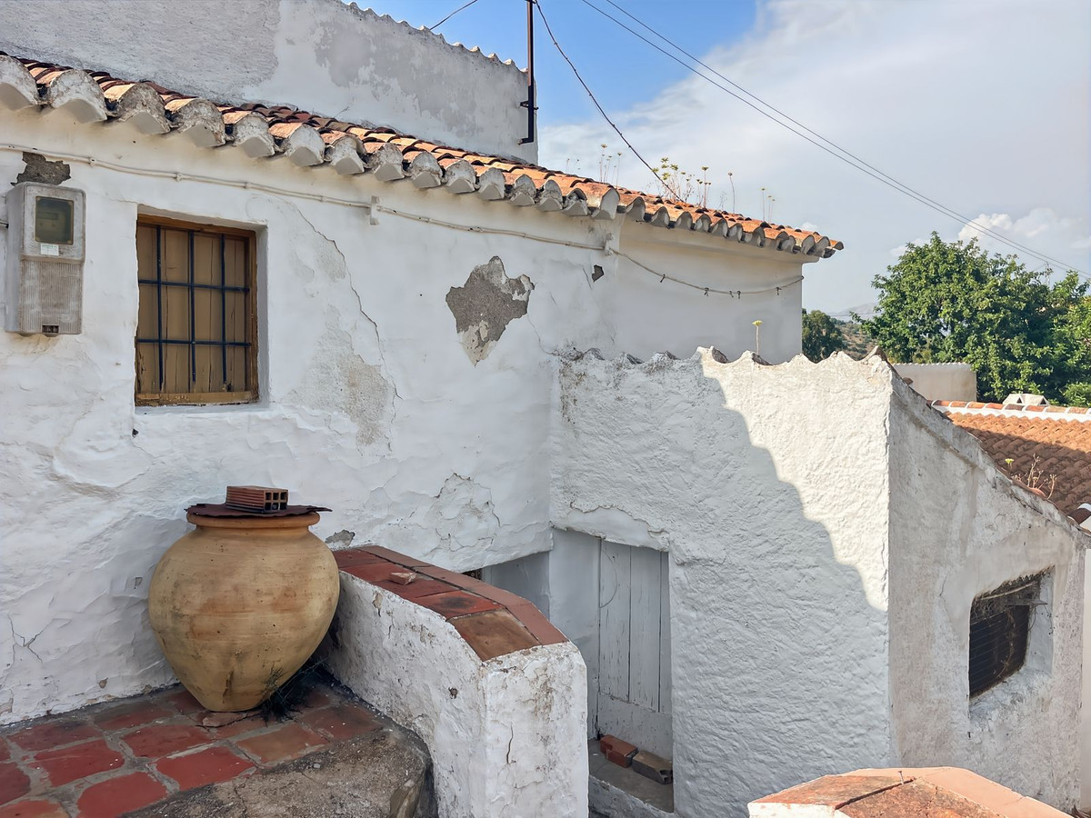 Te koop Finca - Cortijo Costa Del Sol Comares € 288.000,-