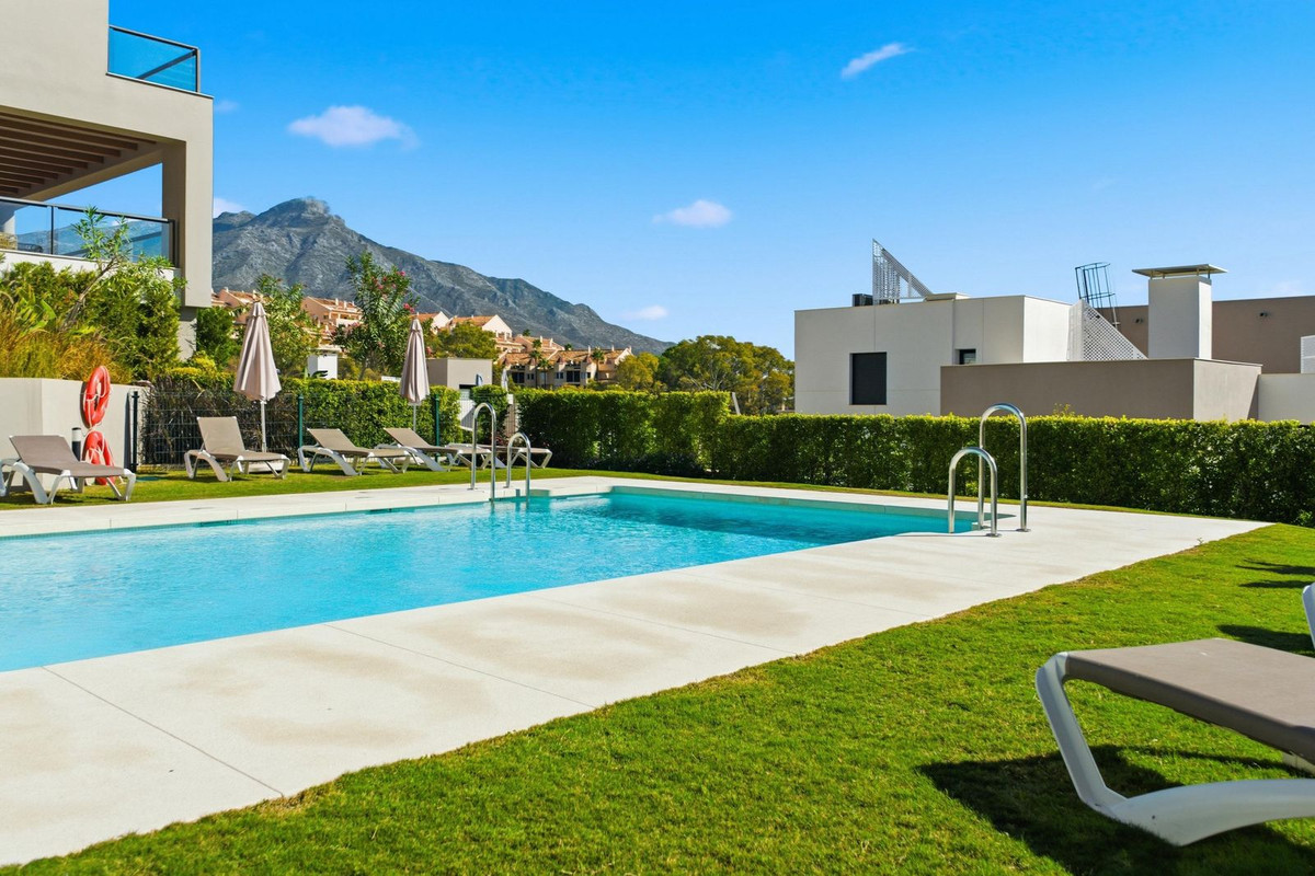 Te koop Middle Floor Apartment Costa Del Sol Marbella € 849.000,-