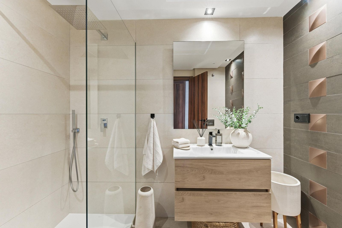 Te koop Middle Floor Apartment Costa Del Sol Marbella € 849.000,-