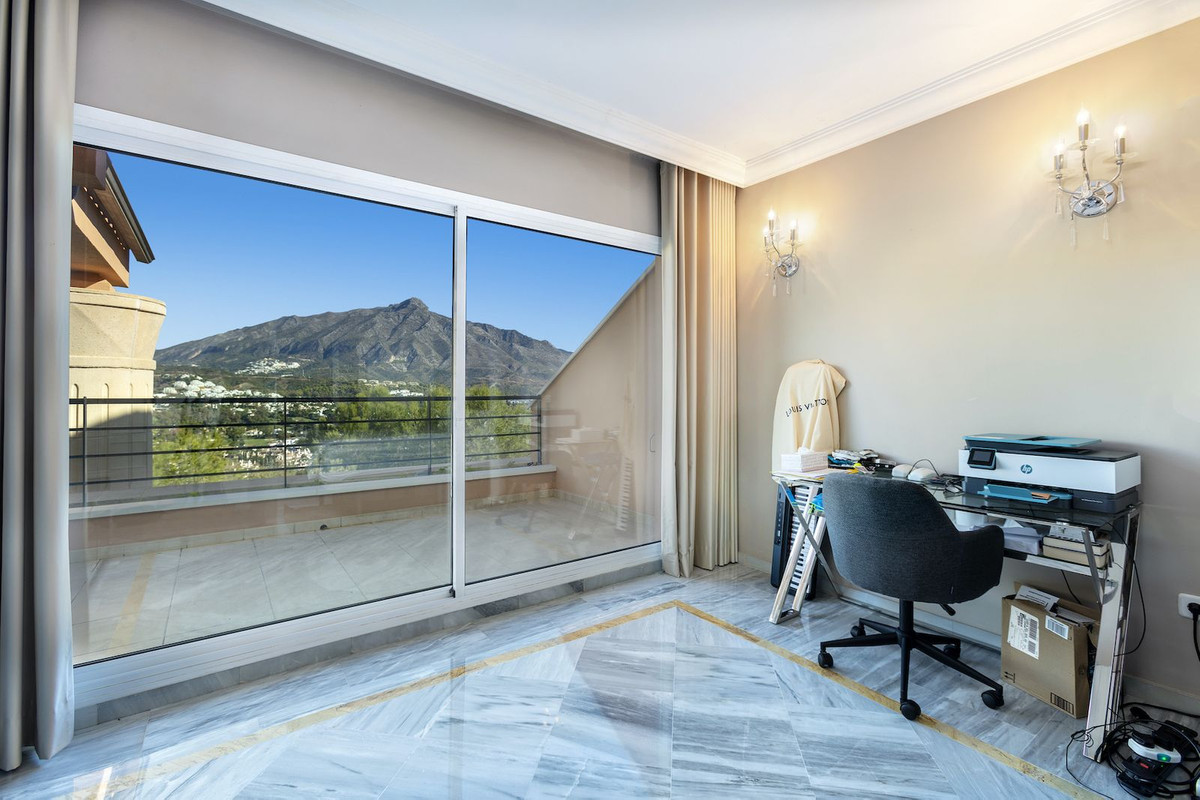 Te koop Penthouse Duplex Costa Del Sol Nueva Andalucía € 1.950.000,-