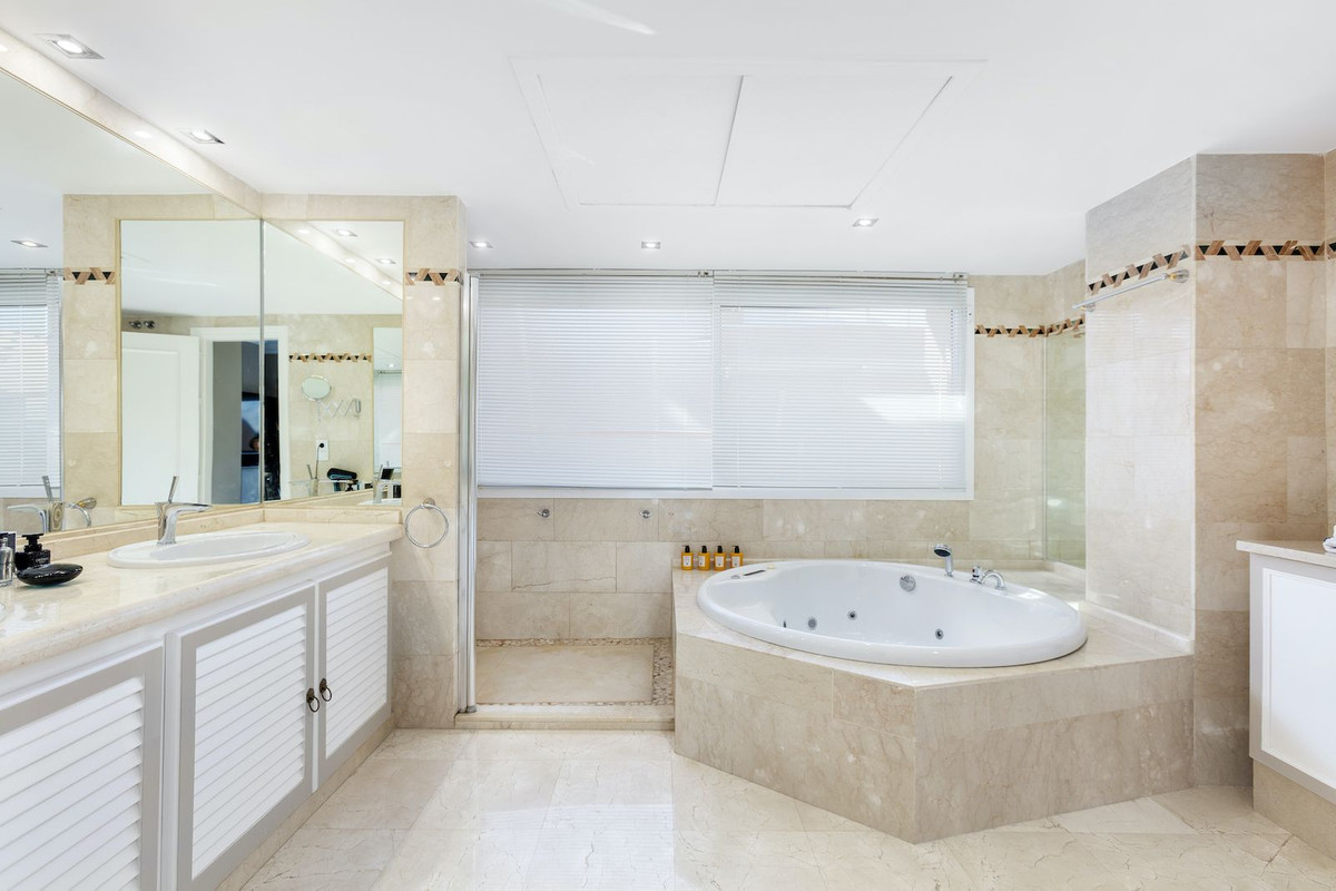 Te koop Penthouse Duplex Costa Del Sol Nueva Andalucía € 1.950.000,-