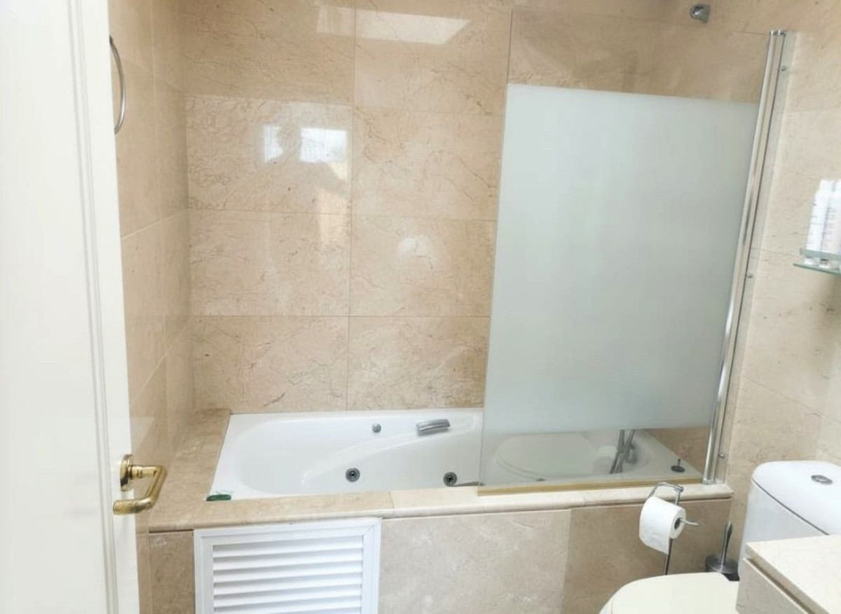 Te koop Penthouse Costa Del Sol La Duquesa € 260.000,-