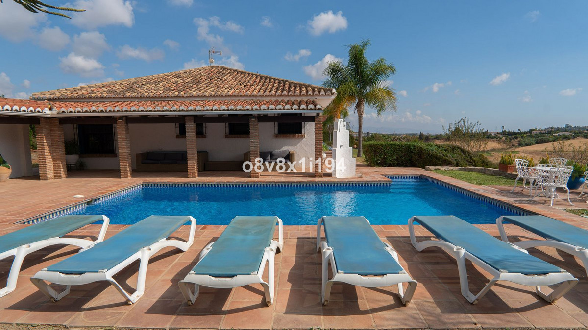 Te koop Finca - Cortijo Costa Del Sol Alhaurín De La Torre € 1.350.000,-