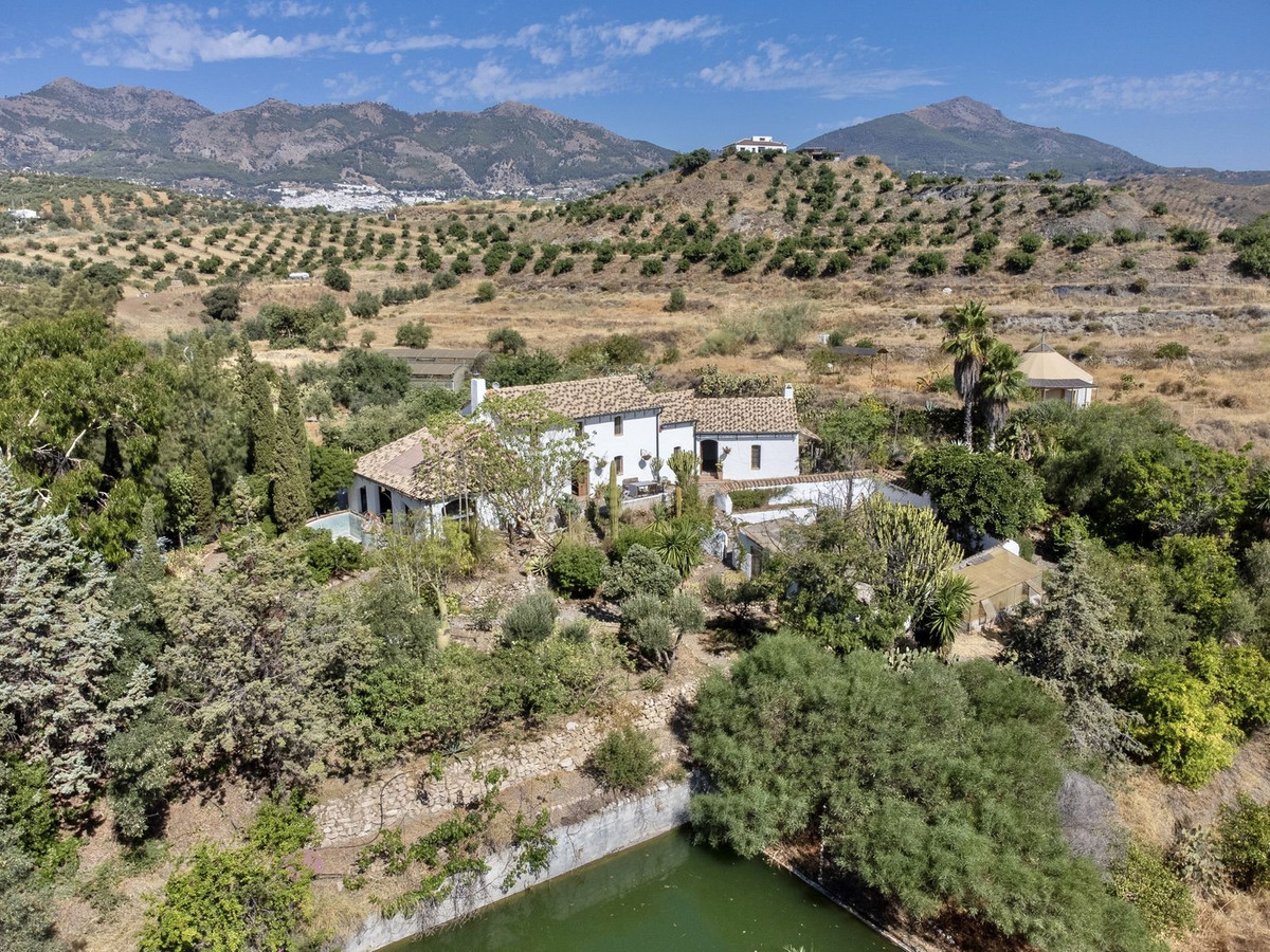 Te koop Finca - Cortijo Costa Del Sol Casarabonela € 799.950,-