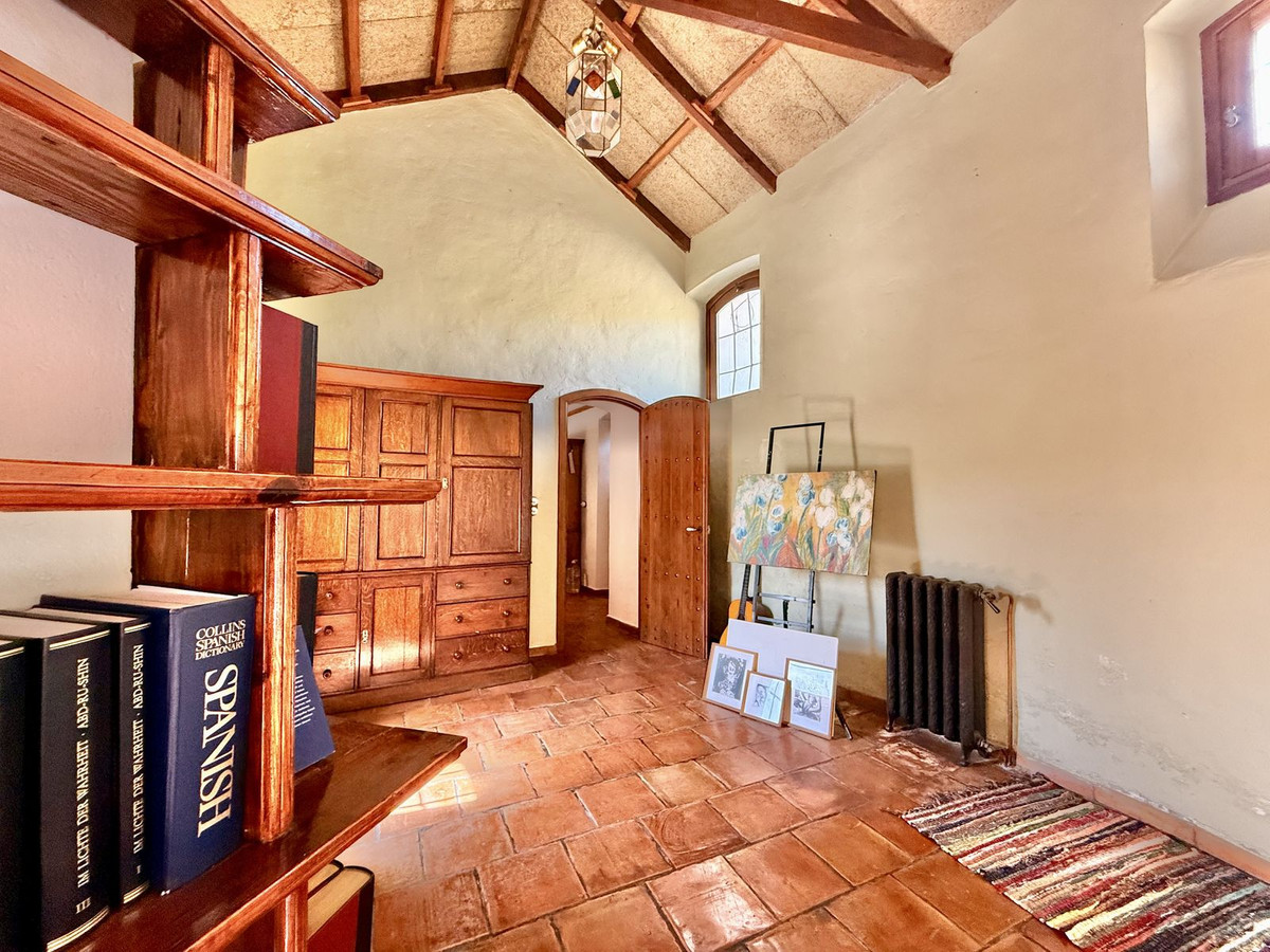 Te koop Finca - Cortijo Costa Del Sol Casarabonela € 799.950,-