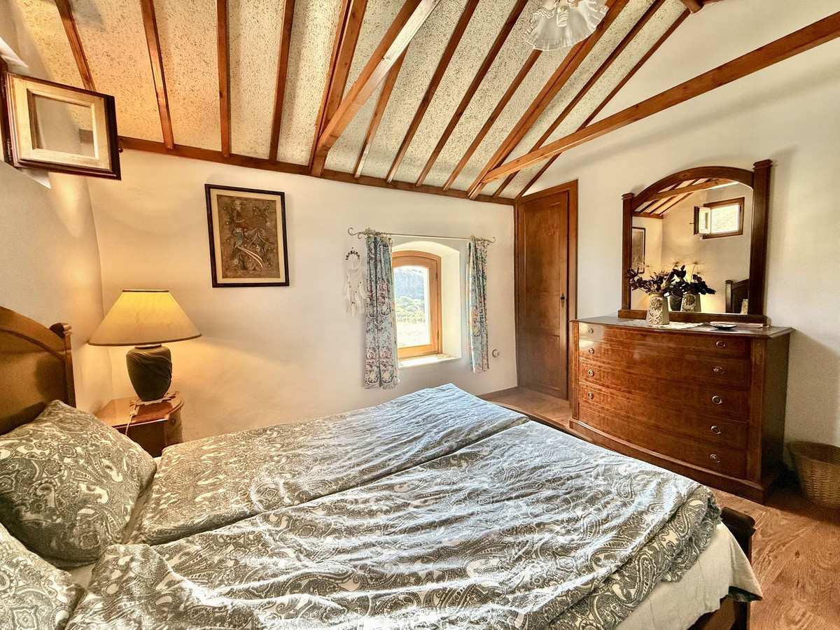 Te koop Finca - Cortijo Costa Del Sol Casarabonela € 799.950,-