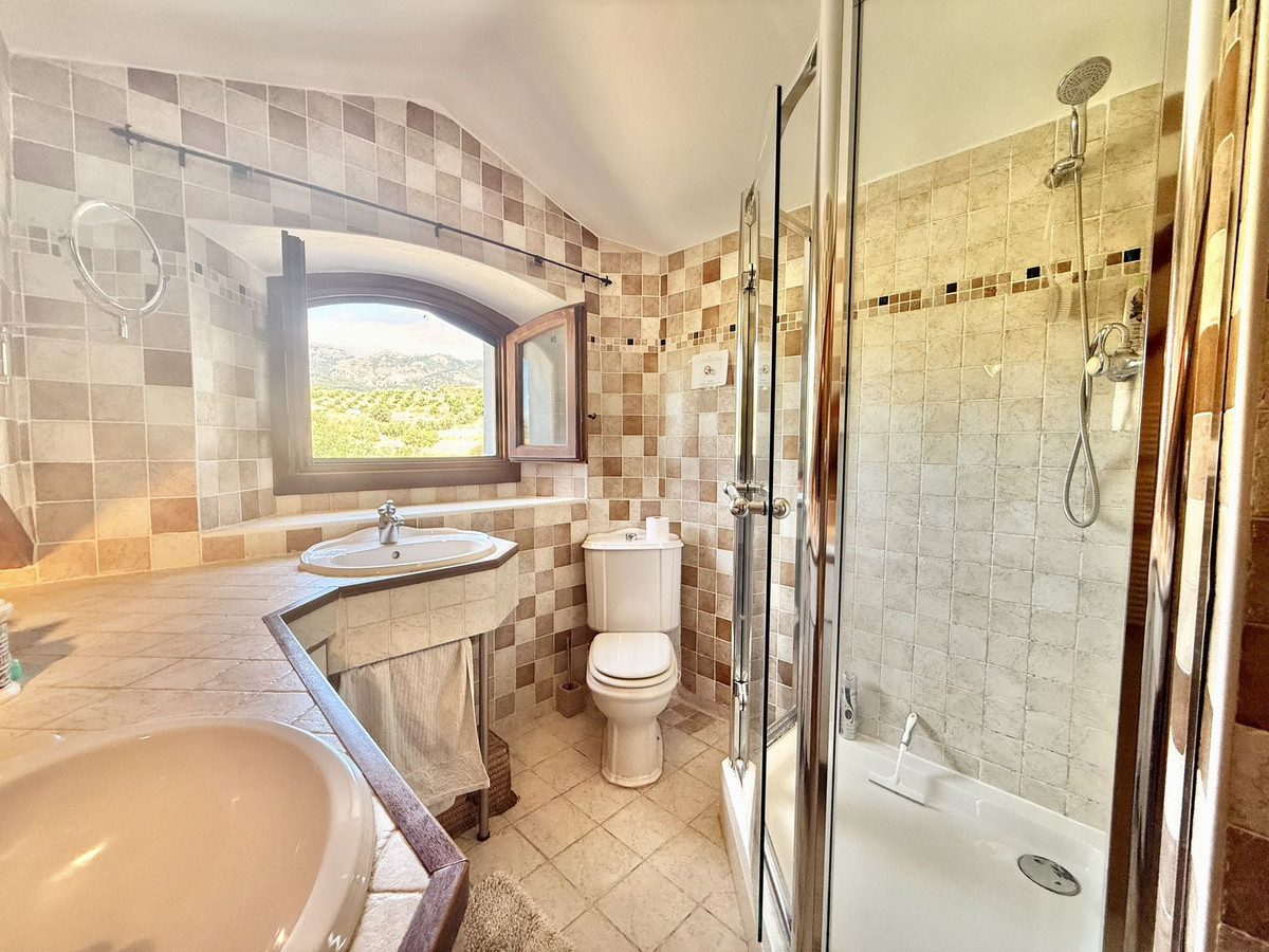 Te koop Finca - Cortijo Costa Del Sol Casarabonela € 799.950,-