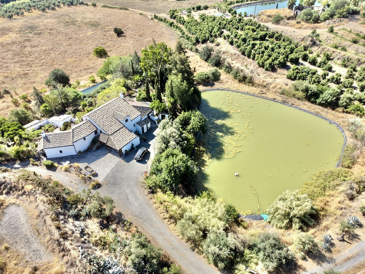 Te koop Finca - Cortijo Costa Del Sol Casarabonela € 799.950,-