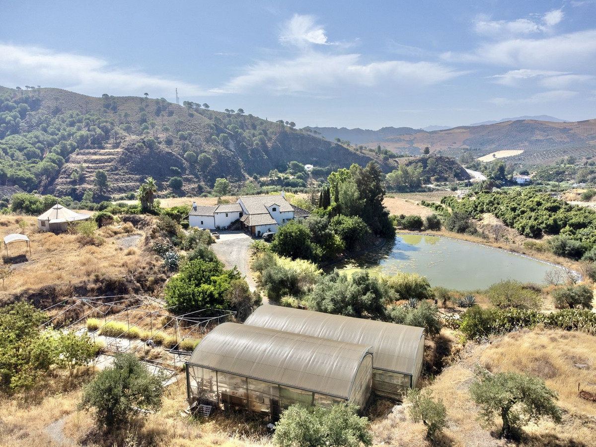 Te koop Finca - Cortijo Costa Del Sol Casarabonela € 799.950,-