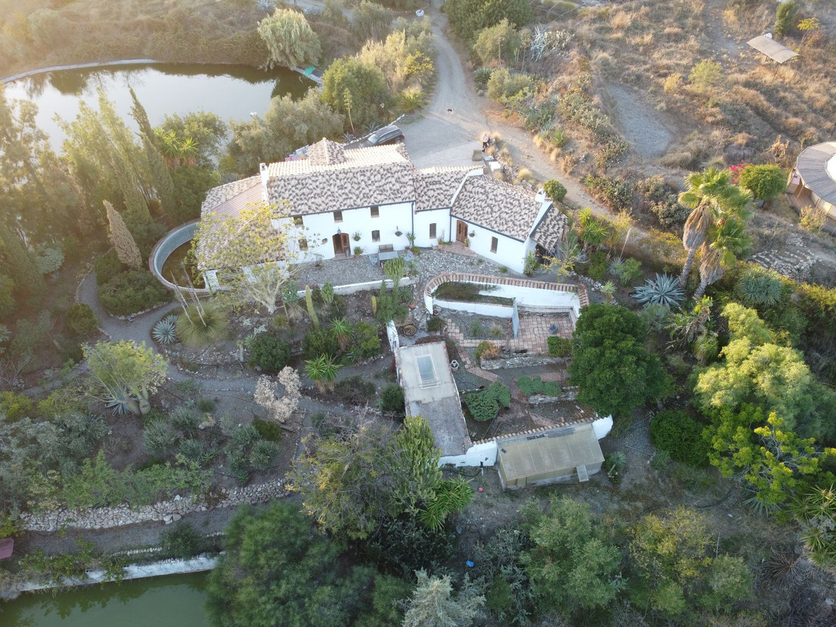 Te koop Finca - Cortijo Costa Del Sol Casarabonela € 799.950,-