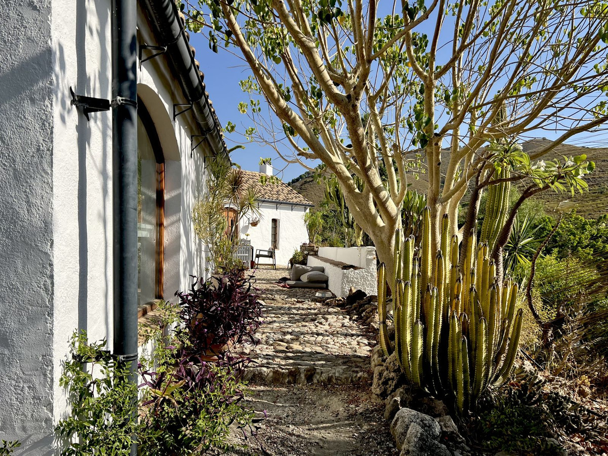 Te koop Finca - Cortijo Costa Del Sol Casarabonela € 799.950,-