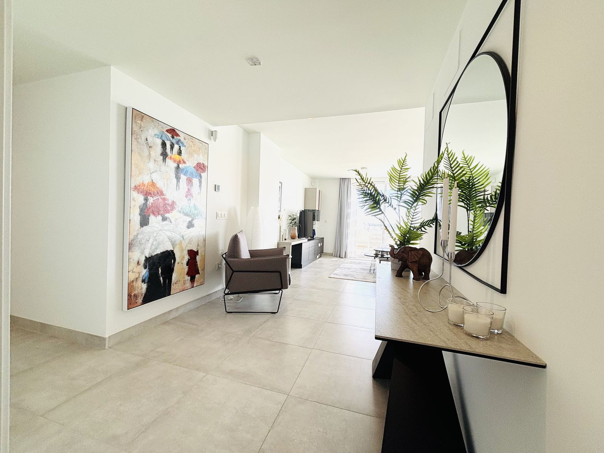 Te koop Middle Floor Apartment Costa Del Sol La Cala De Mijas € 729.000,-