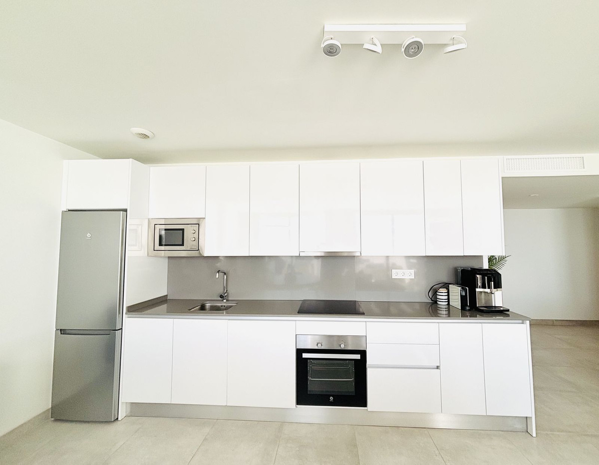 Te koop Middle Floor Apartment Costa Del Sol La Cala De Mijas € 729.000,-