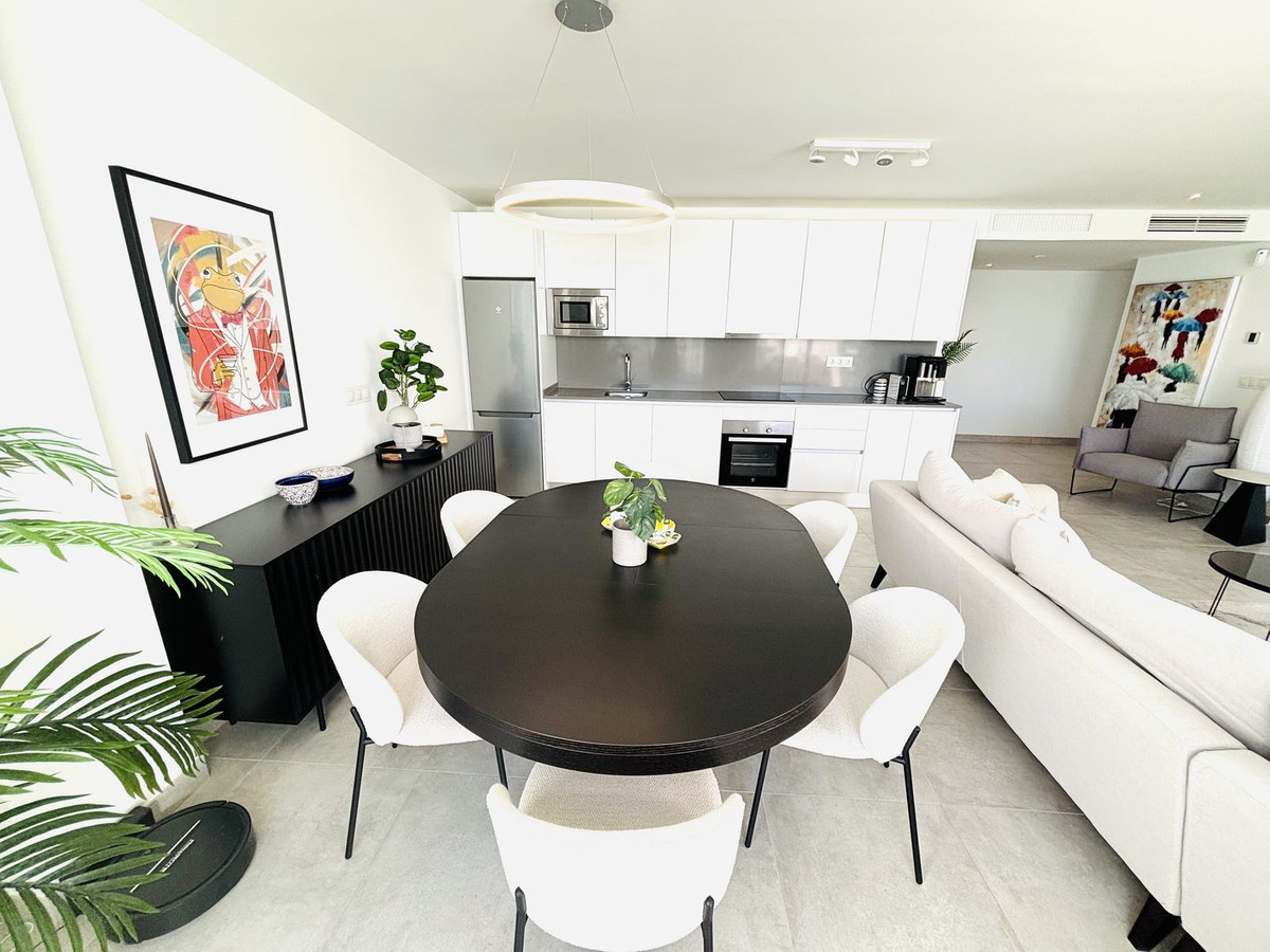 Te koop Middle Floor Apartment Costa Del Sol La Cala De Mijas € 729.000,-