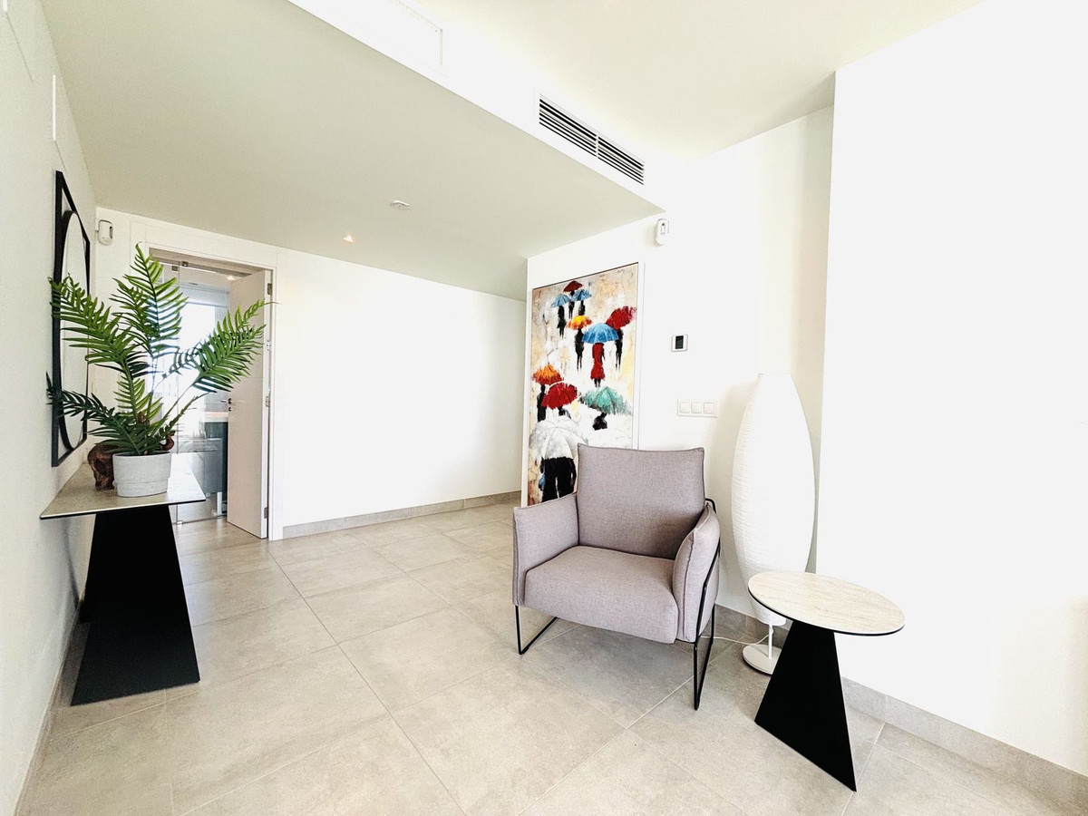 Te koop Middle Floor Apartment Costa Del Sol La Cala De Mijas € 729.000,-