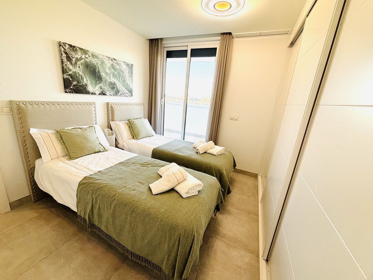 Te koop Middle Floor Apartment Costa Del Sol La Cala De Mijas € 729.000,-